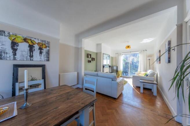 Lounge/Dining Room