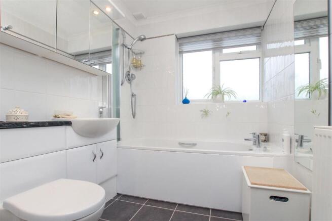 Bathroom.jpg