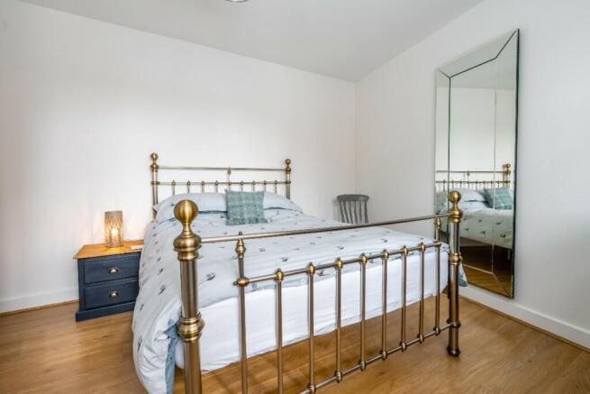 2 bed Semi-Detached to rent Image 6
