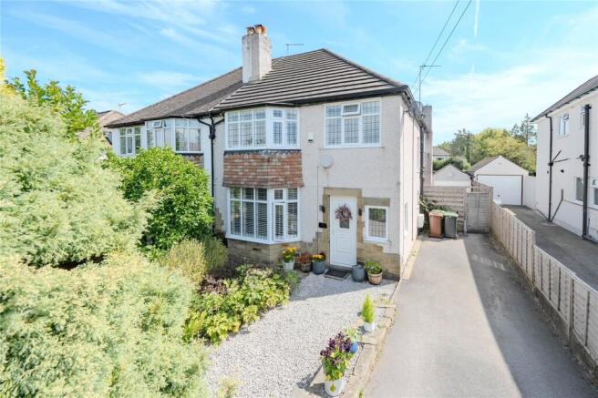 4 bed Semi-Detached for sale in adel