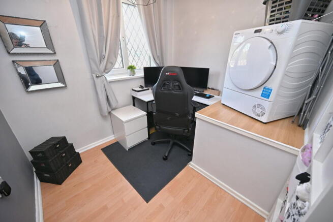 3 bed Semi-Detached for sale Image 12