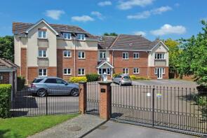 5, Kingsoak Court, Cox Green Lane, Maidenhead SL6 3BH