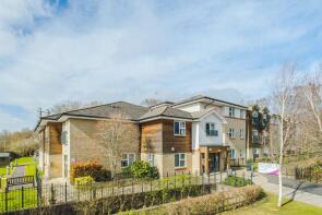 32, Fitzwarren Court, Kingsdown Road, Kingsdown, Swindon SN3 4TD