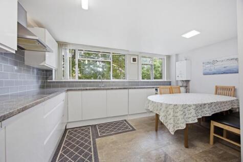 Hornbill Close, Uxbridge