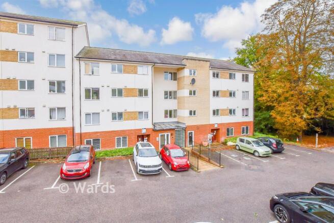 2-bed flat on Bambridge Court, Maidstone, Kent, £190,000
