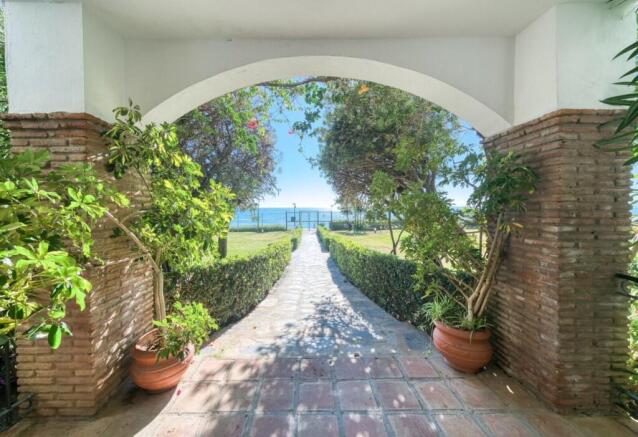 BEACH ACCESS