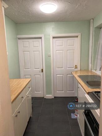 3 bed Terraced to rent Image 4