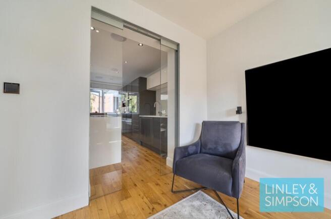 3 bed House for sale Image 7