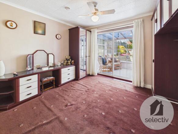 2 bed Semi-Detached Bungalow for sale Image 8