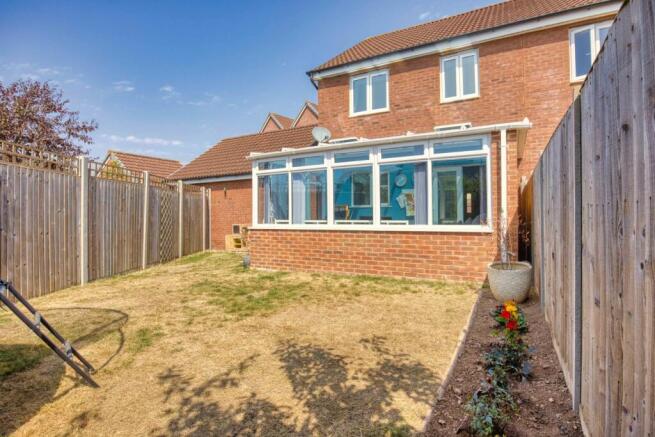 Ewemove Taunton - Roys Place (16)