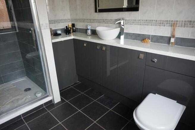 BEDROOM 1 EN-SUITE