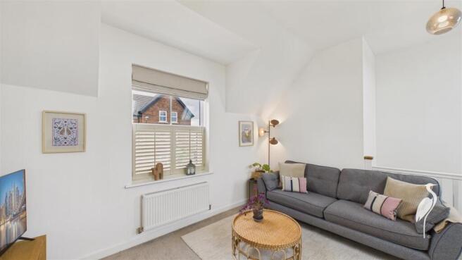 Open Plan Lounge and Kitchen