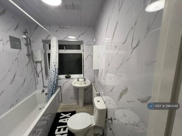 3 bed Terraced to rent Image 11