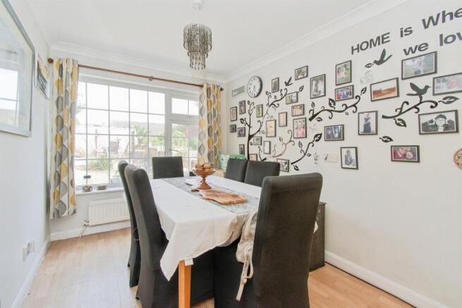 3 bed Terraced for sale Image 10