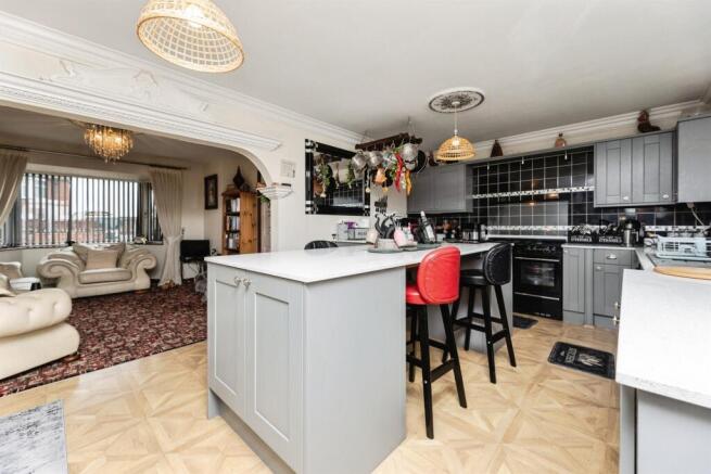 3 bed Detached Bungalow for sale Image 9