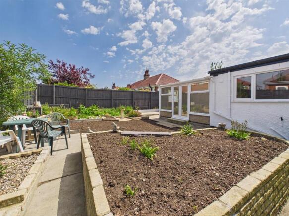 2 bed Semi-Detached Bungalow for sale Image 11