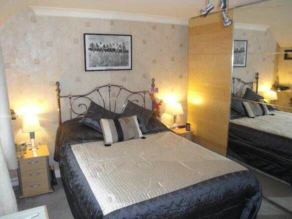 Bedroom 1 P2