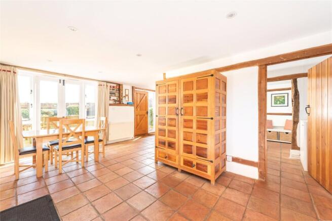 Kitchen/Breakfast Rm