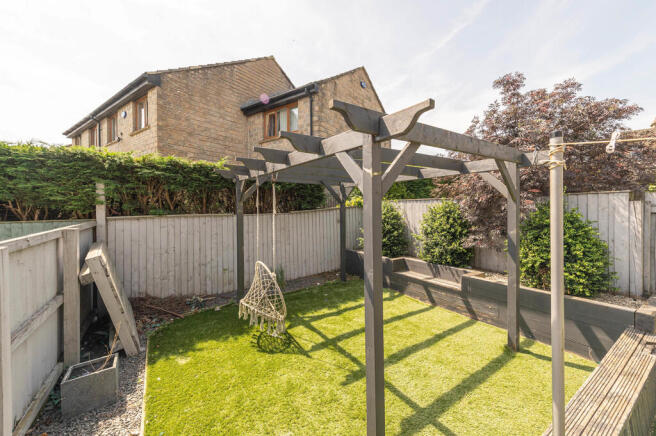3 bed Terraced for sale Image 9