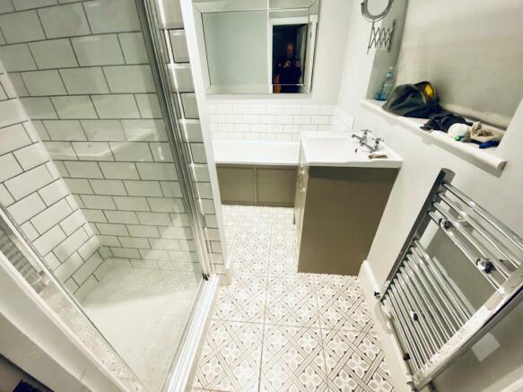 2 Bedroom End of Terrace Home