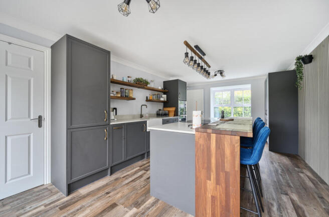 -68e52fb20d64b-l-1362490-3-68e0007864bff