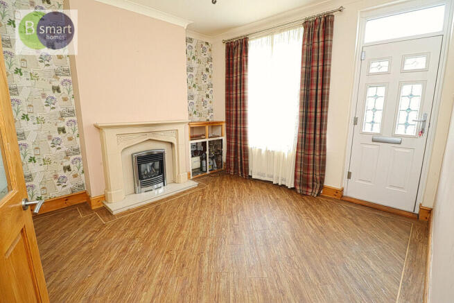 2 bed Terraced to rent Image 5