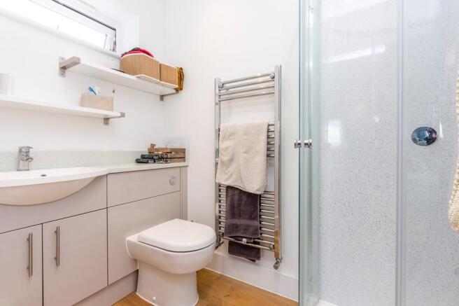 Ensuite shower ro...