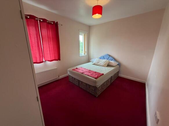 2 bed House to rent Image 5