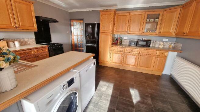 Kitchen / Dining Room