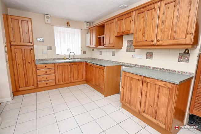 Kitchen/ dining room