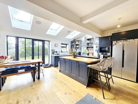 3 bed Semi-Detached for sale Image 5