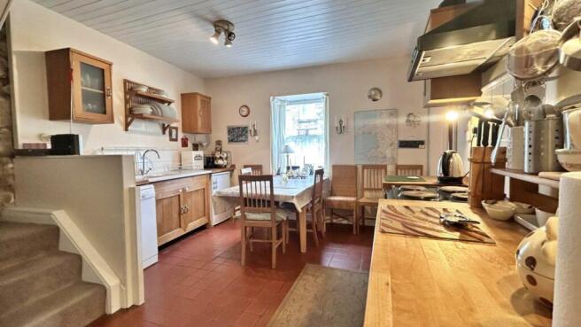 Kitchen 4.jpg