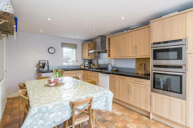Kitchen/Breakfast Room