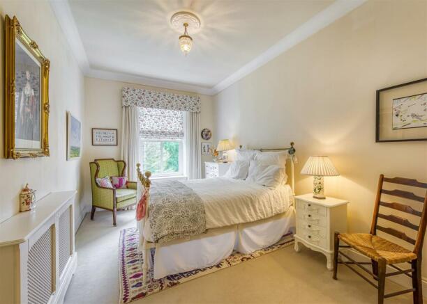4 Ryton Hall-Bedroom3.jpg