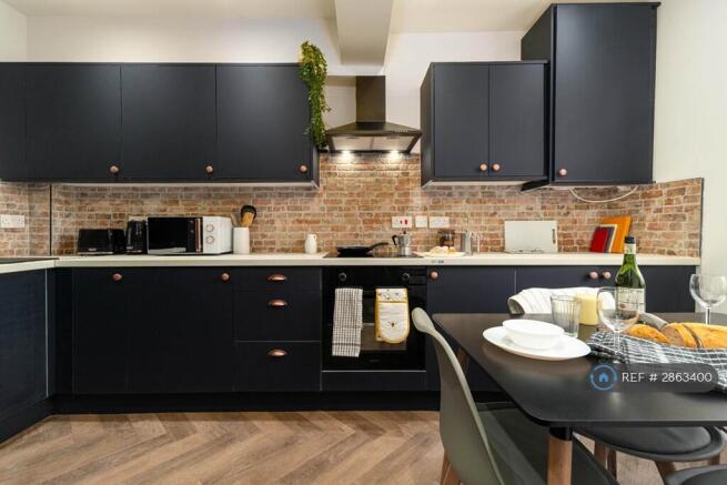 1 bed House Share to rent Image 5