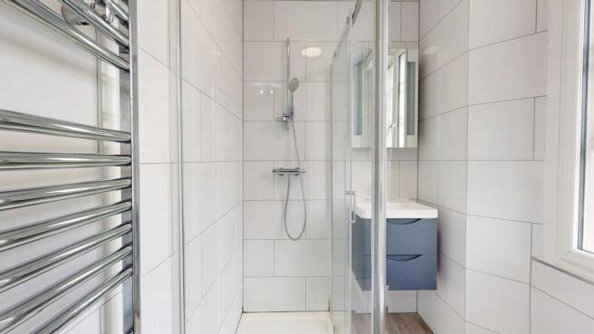 Bathroom - Angle ...