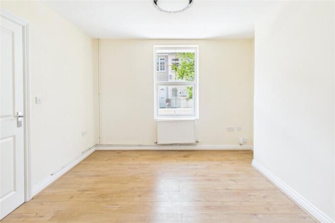 Edinburgh Street, Swindon, Wiltshire, SN2 photo 4