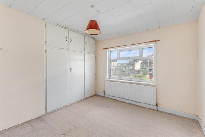 4 bed Semi-Detached for sale Image 11
