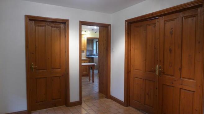 School Lane 10 Front Entrance Hall 014