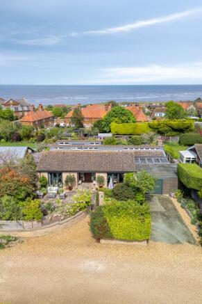 Detached Spacious Bungalow in Old Hunstanton photo 4