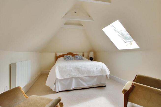 Bedroom 4.jpg