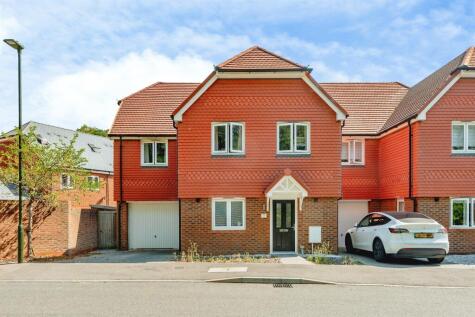 Holly Drive, Copthorne, Crawley
