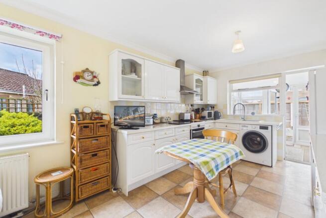 2 bed Detached Bungalow for sale Image 8