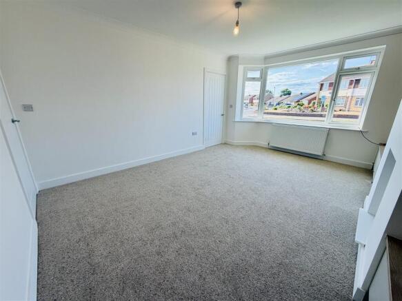 2 bed Semi-Detached Bungalow for sale Image 7