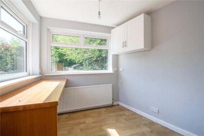 5 bed Semi-Detached for sale Image 8