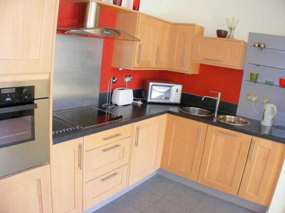 Photo 3