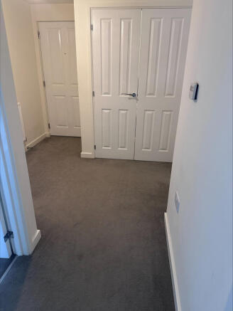 2 bed Apartment to rent Image 11