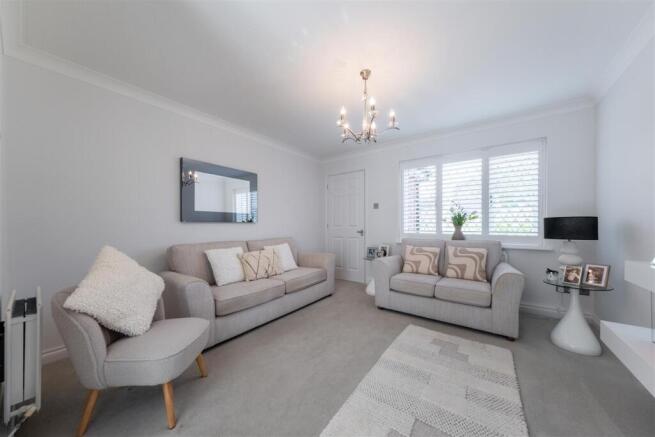 11 Bramley Court-013.jpg