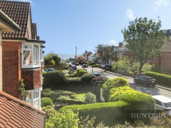 5 bed Detached for sale Image 12
