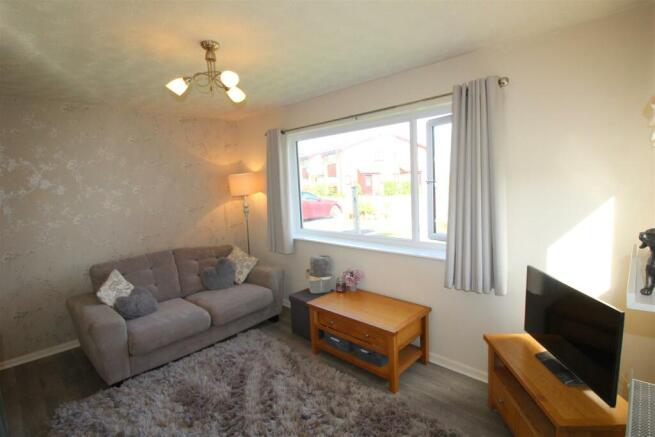 Cottam Avenue, 22 Lounge-Kitchen 5.JPG